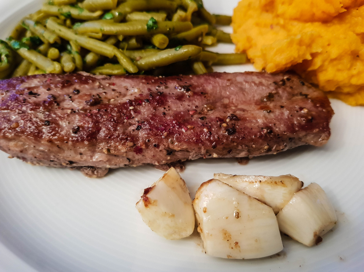 Recipe ~ Boneless Lamb Loin With Balsamic Garlic Glaze S And S Lamb 1625